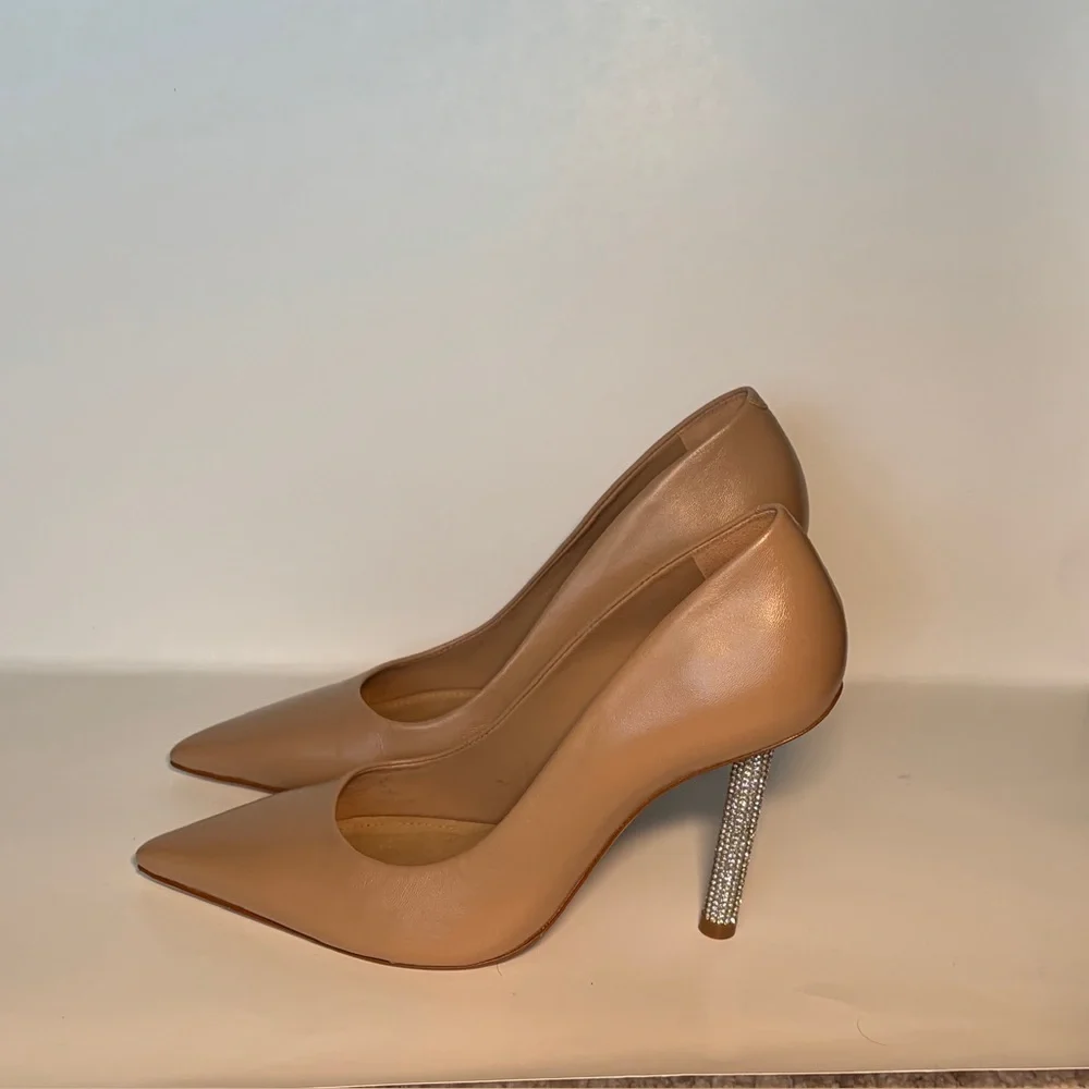 Schutz Pump Womens 7B Nude Leather Crystal Embellished Stiletto Pointed Toe Heel